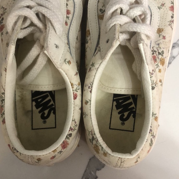 Vans Floral Lace Up Shoes - Picture 4 of 7